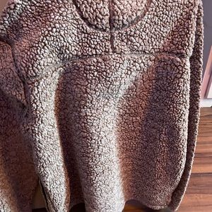 Grizzly Sherpa, size XL, tan color